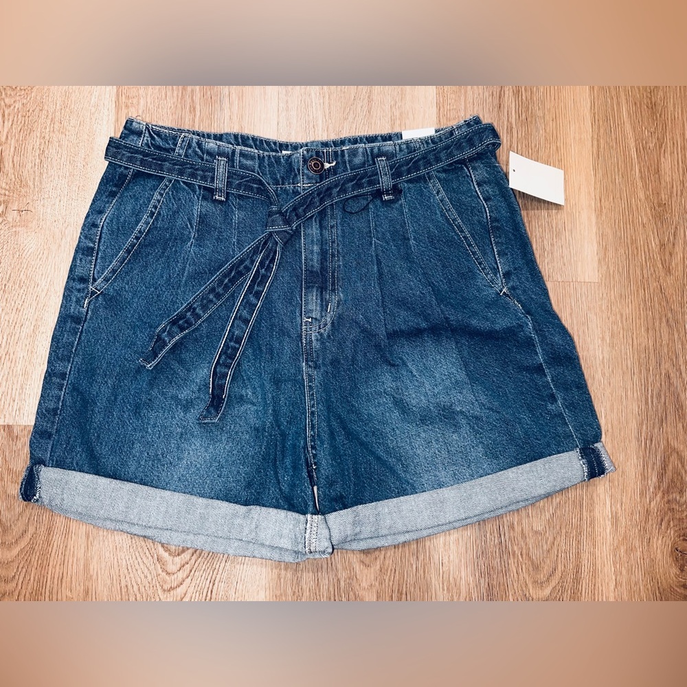 YMI Woman’s High Rise Denim Jean Shorts Size 11 New